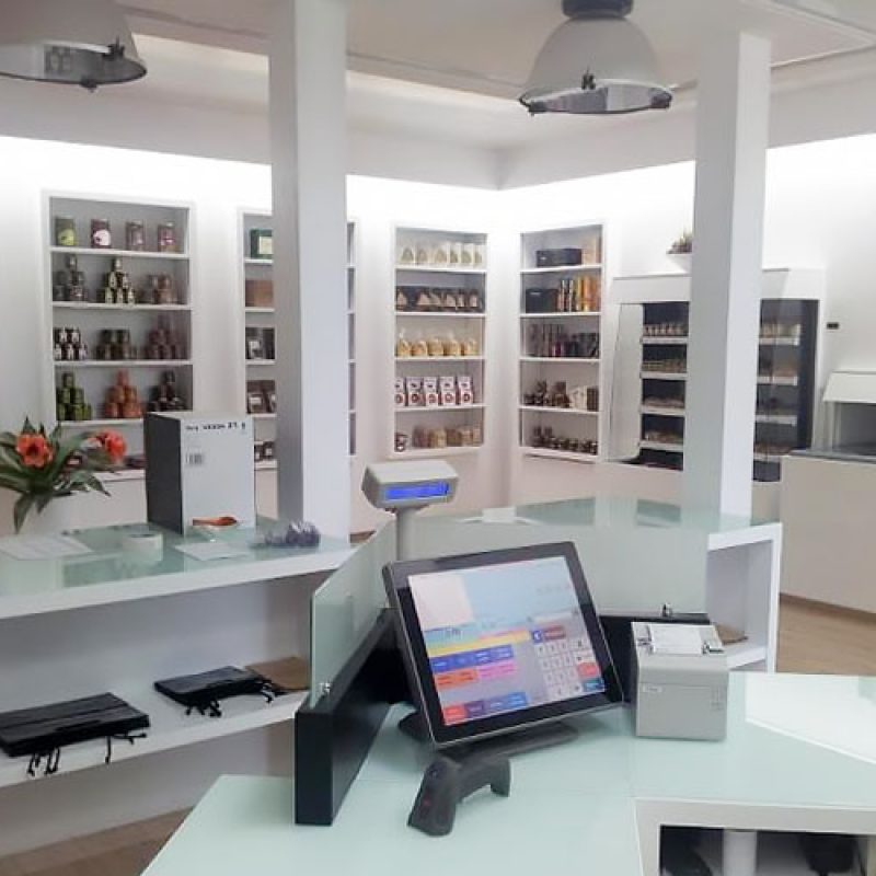 High-End Retail Food Store Selects VariPOS to Match the Store’s Image